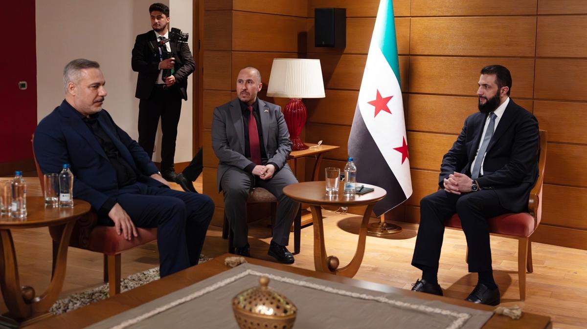 Bakan Fidan, �ara ile Antalya'da g�r��t�