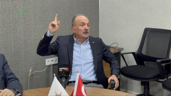 Fethiye'nin eski Belediye Ba�kan� Saatc�, �Y� Parti'den istifa etti