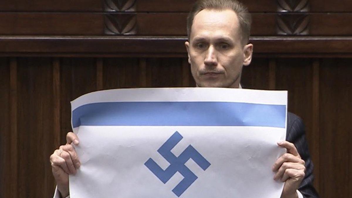 Nazi semboll� �srail bayra�� a�an Berkowicz: Cezadan korkmuyorum