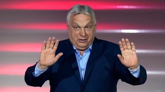 Orban'dan 'se�im yenilgisi' sonras� parti liderli�ine devam edebilece�i sinyali