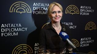 Askeri g�c�m�z dillerinde d��m�yor! Bakan Gunnarsdottir: T�rkiye, NATO'da s�per bir g��