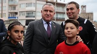 Bakan Bak: T�rkiye bir spor devrimi ya�amaktad�r