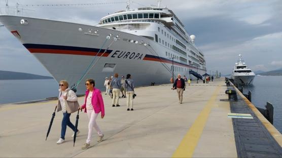 Bodrum'a turist ak�n�: Kruvaziyerle 357 turist geldi