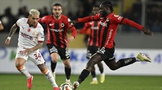 Lucas Torreira: Biz daha rahat taraf olabiliriz derbide