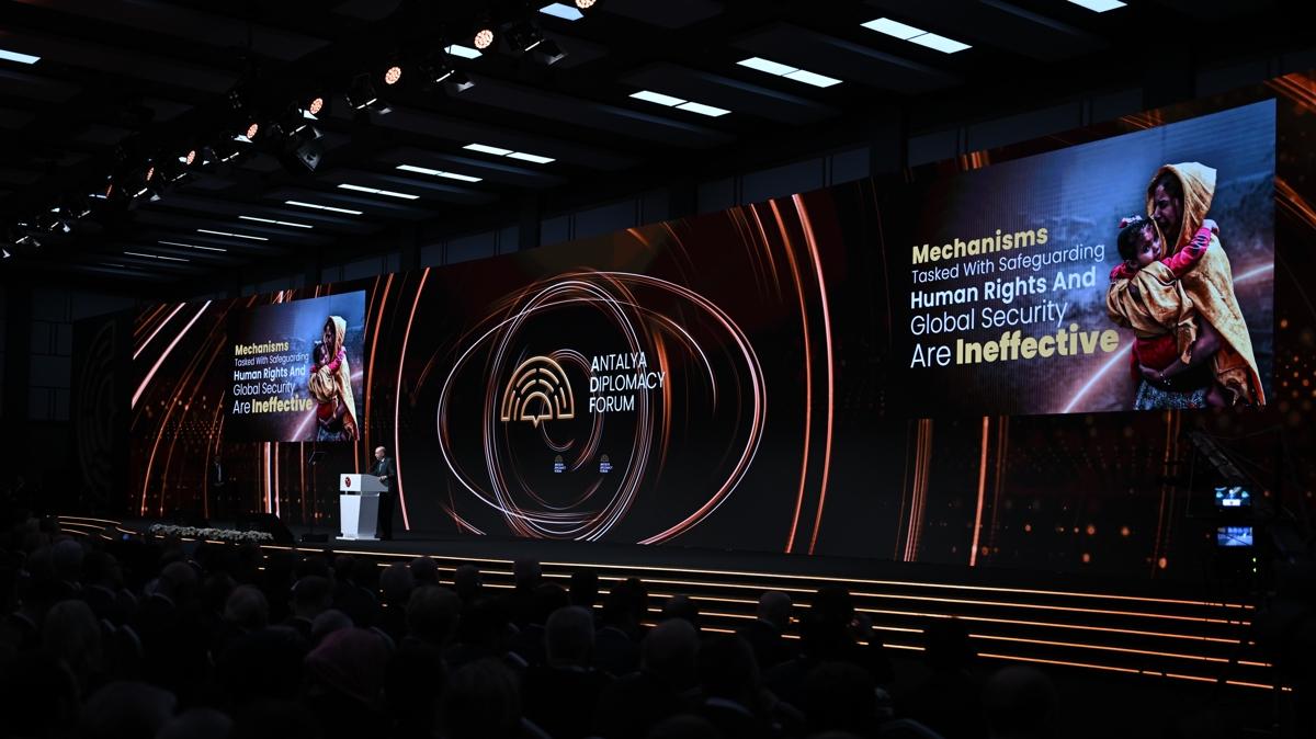 Antalya Diplomasi Forumu 2026 sona erdi... K�resel g�ndem T�rkiye'de ele al�nd�