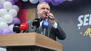 Bakan Bak: Sporun iyile�tirici g�c�n� kullanmam�z laz�m