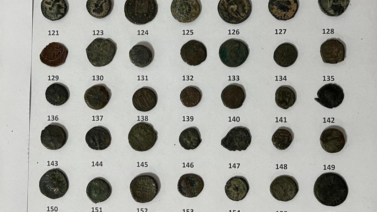 Binlerce eser kurtar�ld�: Tarih ka�ak��lar� su��st� yakaland�