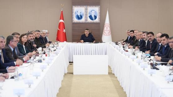 Okullarda g�venlik toplant�s�: E�itimde al�nan tedbirler masada