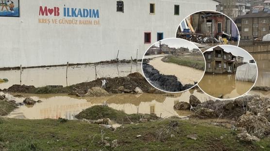 Sa�anak ya��� hayat� olumsuz etkiledi: Evler ve okul bah�esi suyla doldu