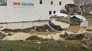 Sa�anak ya��� hayat� olumsuz etkiledi: Evler ve okul bah�esi suyla doldu