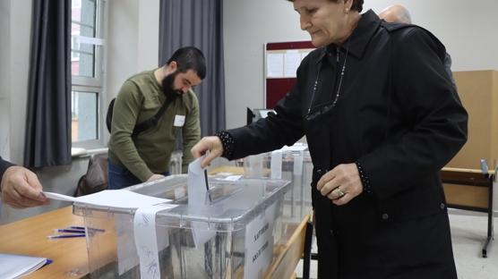 Trakya'da se�im heyecan�! Ko�u i�in sand�k ba��na gittiler