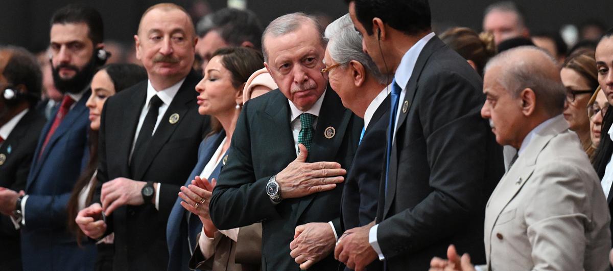 AB �lkesi kar��t�! 'ADF' tepkisi: D�nya gelece�i tart���rken kap�n�n d���nda kald�k