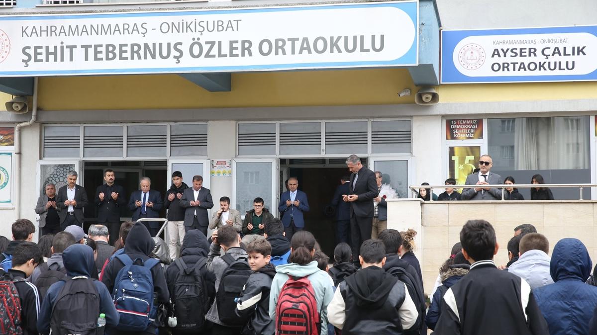 Ayser �al�k Ortaokulu'na ac� veda! ��renciler yeni yuvalar�nda dersba�� yapt�