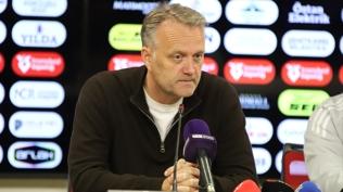 Erling Moe: Hayal k�r�kl��� ya��yoruz ama hala �ans�m�z var