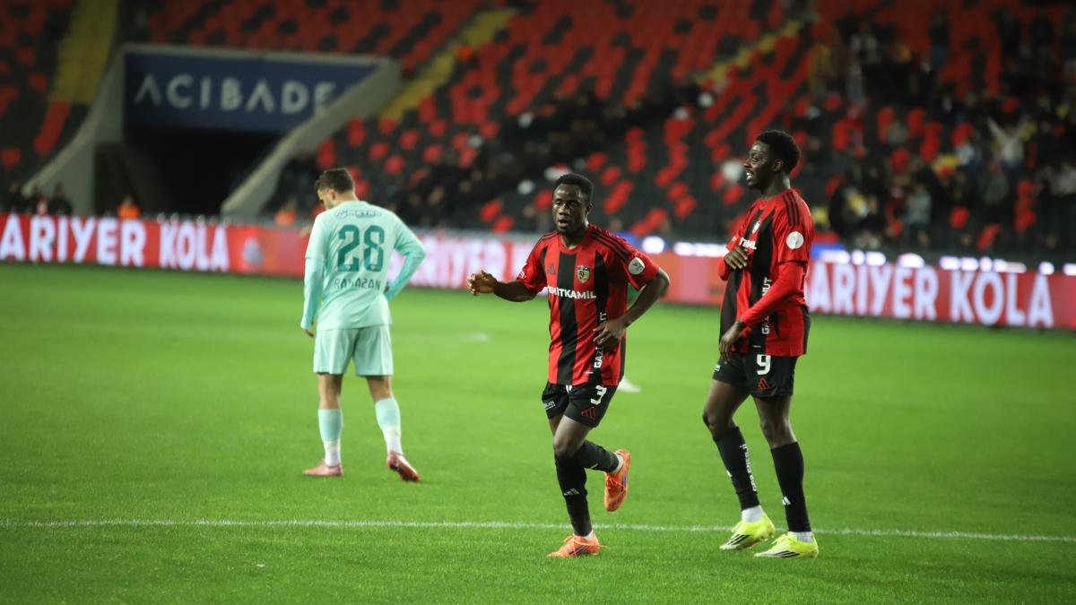 Gaziantep FK, Kayserispor'u 3 golle ge�ti