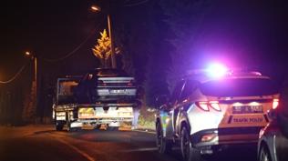 Hem arac�, hem de arkada��n� b�rak�p ka�t�: Alkoll� s�r�c� cezadan kurtulamad�