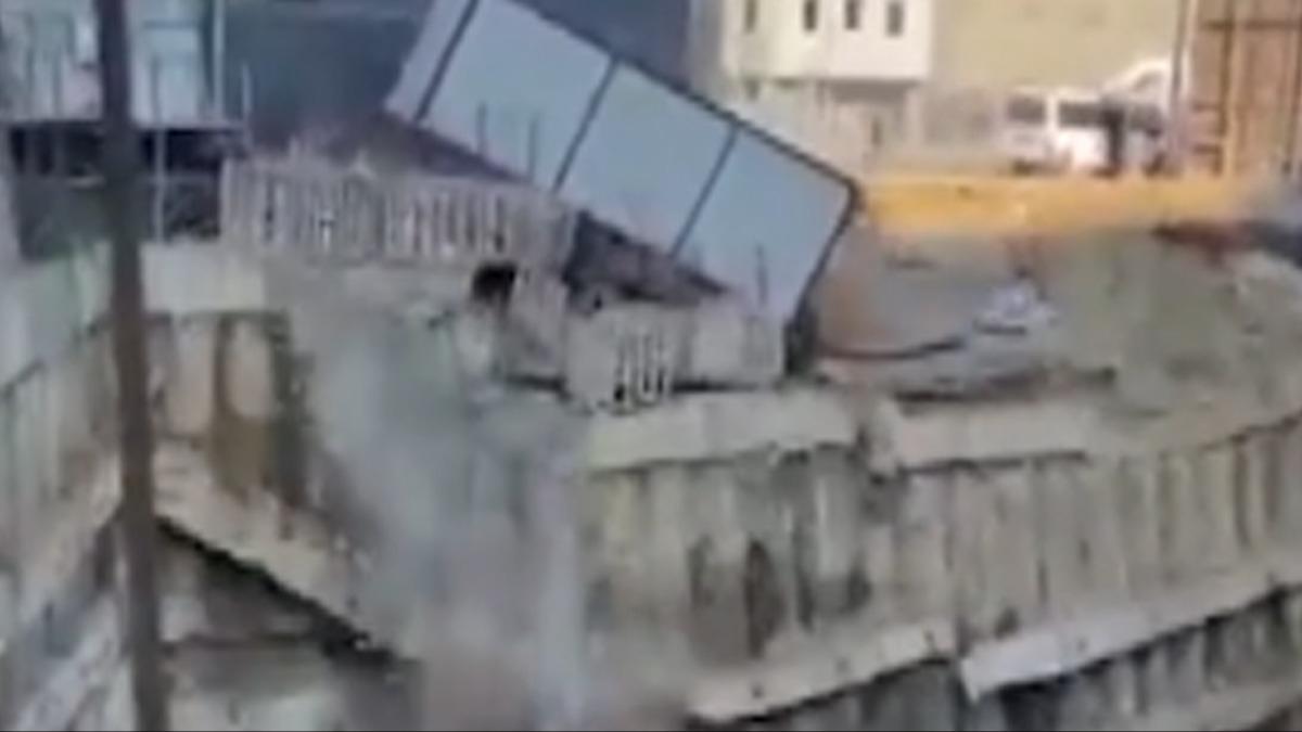 Fenerbah�e'nin stadyumunun yan�nda ��kme