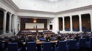 Kom�u kabinesinde 'T�rk Bakan' haz�rl���! T�rkiye kart� masaya kondu