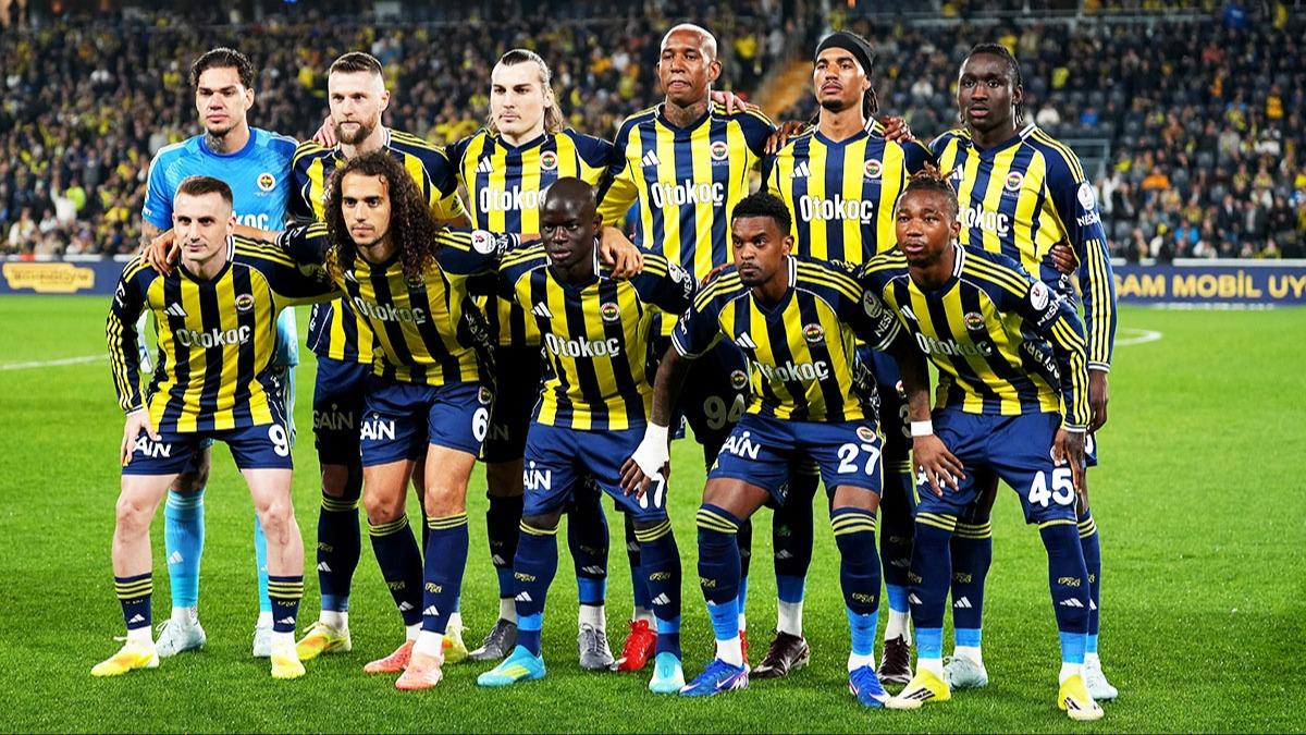 Fenerbah�e kamp kadrosunu duyurdu