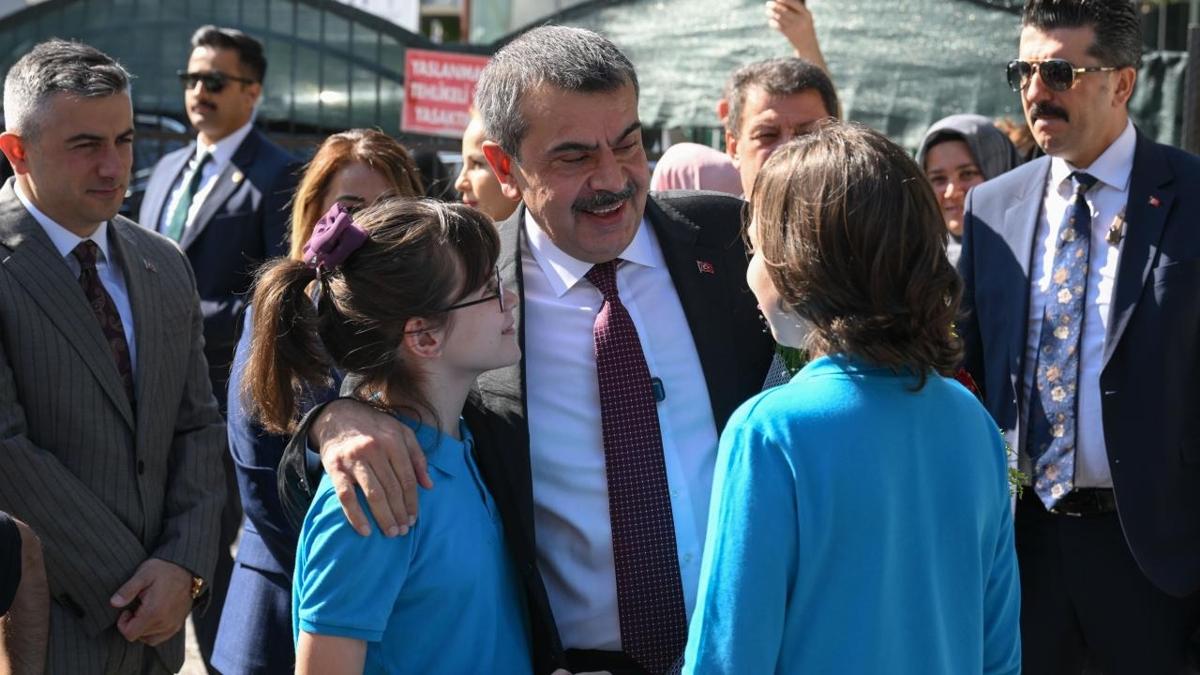 T�rkiye'yi yasa bo�mu�tu! Bakan Tekin: Evlatlar�m�z�n g�venli�i konusunda taviz vermeyece�iz