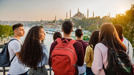 Ya�l� k�taya gen� T�rkiye cevab�: 21 milyon �ocukla AB'ye fark at�ld�