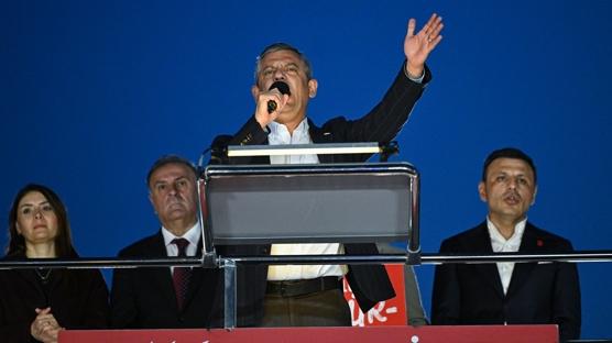 CHP'nin s�r�klendi�i siyasi �ukurun en net �zeti