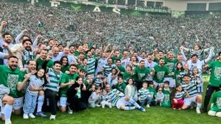 Bursaspor'da sat��a sunulan 39 bin kombine t�kendi