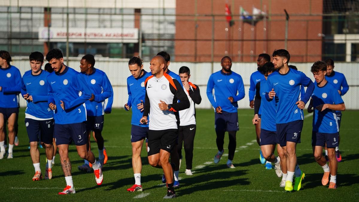 �aykur Rizespor'da g�zler Kayserispor ma��na �evrildi