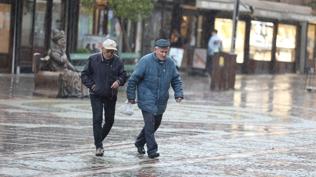 Edirne sele teslim: Cadde ve sokaklar g�le d�nd�