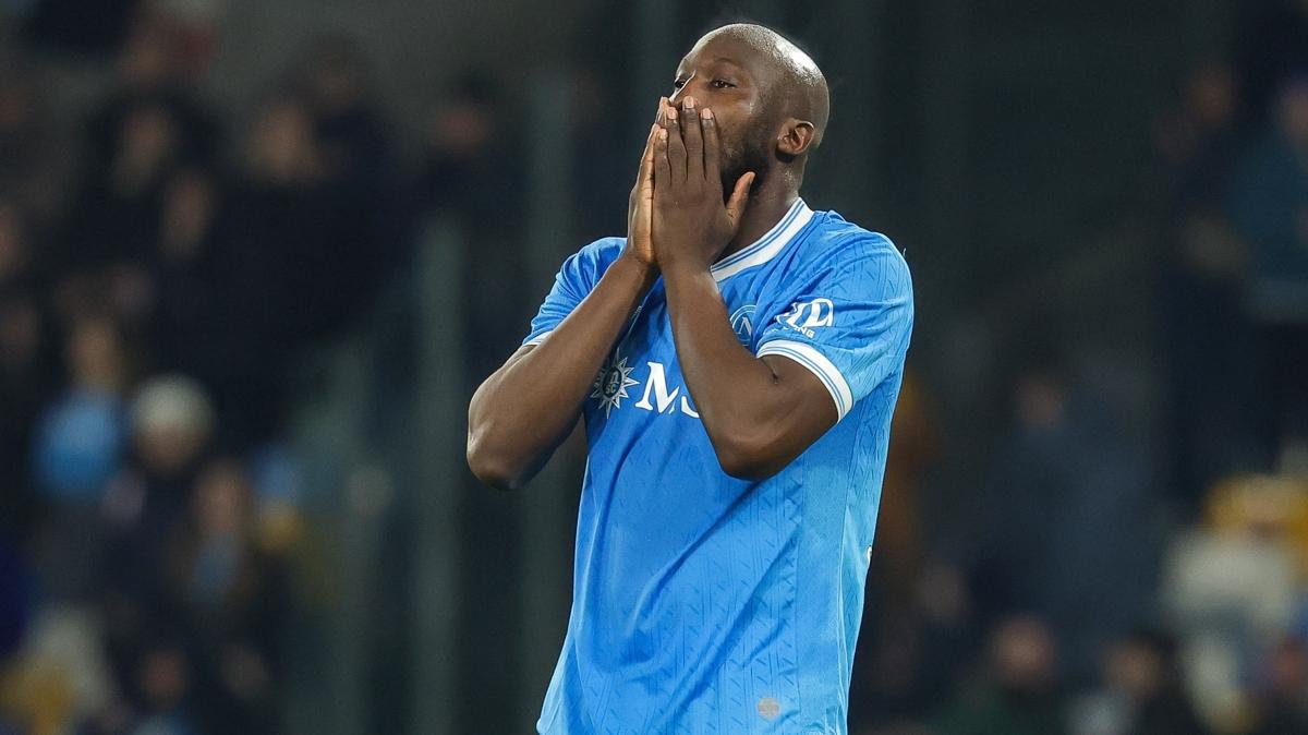 Napoli'de Romelu Lukaku krizi! Ayr�l�k kap�da