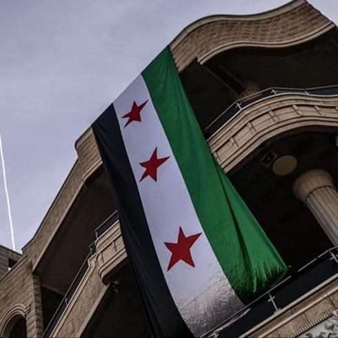 Yarg� mensuplar�na engel oldular! Suriye'de YPG provokasyonu s�r�yor