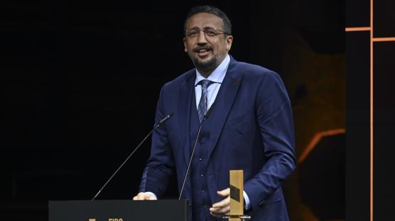 Alman efsanesinden Hidayet T�rko�lu'na �vg�