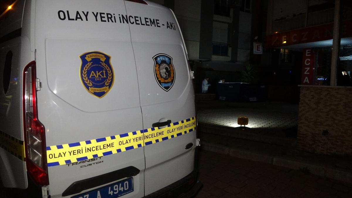 Antalya'da esrarengiz olay! Gen� adam kald�r�mda �l� bulundu