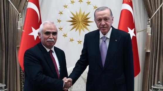 Cumhurba�kan� Erdo�an, AYM Ba�kan� �zkaya ile g�r��t�