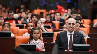 D�nya �ocuklar� TBMM'de bulu�tu: Kurtulmu�'tan bar�� ve umut mesaj�