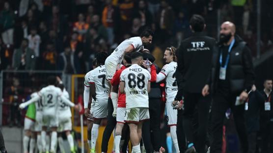 Gen�lerbirli�i'nde galibiyet sonras� birlik mesaj�