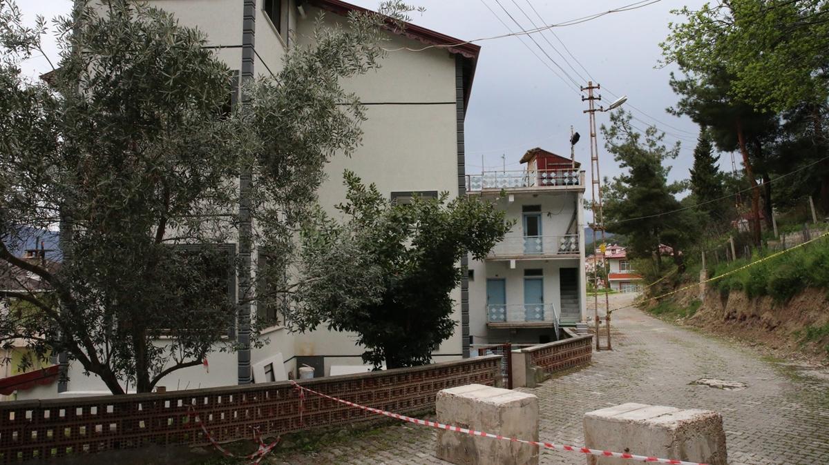 Heyelan tehlikesi 5 binay� bo�altt�: B�lgede �al��malar s�r�yor