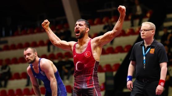 Milli g�re��i Murat F�rat, Avrupa'da ikinci oldu