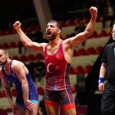 Milli g�re��i Murat F�rat, Avrupa'da ikinci oldu