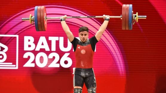 Milli halterci Kaan Kahriman'dan Avrupa'da g�m�� madalya!