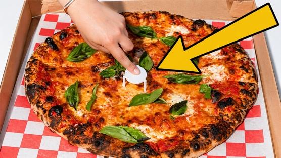 Pizza kutular�ndan ��kan k���k masa ne i�e yar�yor? ��te k�sa �yk�s�