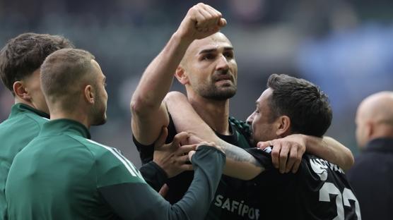 Serdar Dursun'dan minik taraftara anlaml� jest