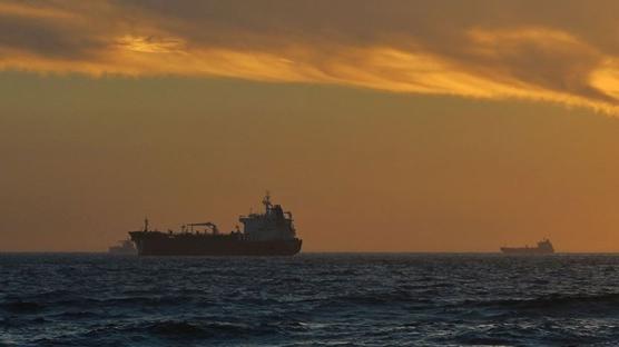 Somali a��klar�nda Panama band�ral� y�k gemisi ka��r�ld�