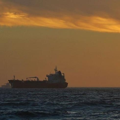 Somali a��klar�nda Panama band�ral� y�k gemisi ka��r�ld�