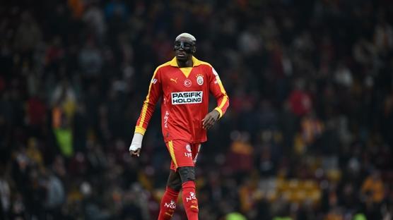 Victor Osimhen 35 g�n sonra sahalara d�nd�