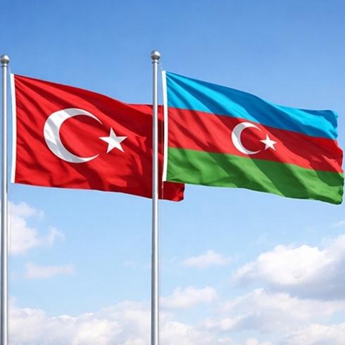 Azerbaycan'dan T�rkiye'ye 23 Nisan mesaj�: