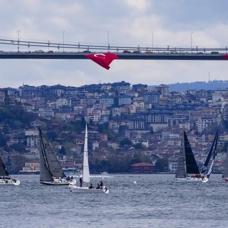 Bo�az'da 23 Nisan co�kusu! Cumhurba�kanl��� 7. Uluslararas� Yat Yar��lar� ba�lad�