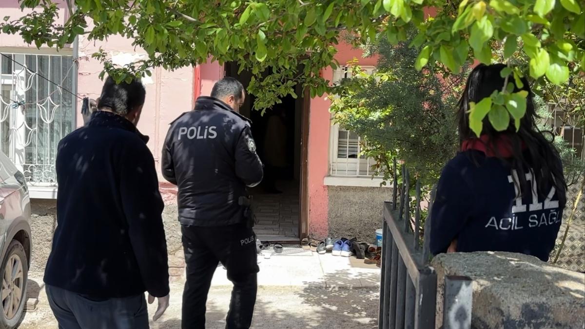 Ekmek satmaya gitmi�ti! Eve geldi�inde hayat� kayd�