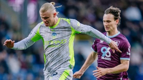 Premier Lig'de Manchester City liderli�e y�kseldi