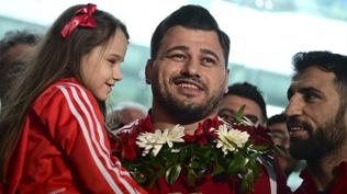 Rekortmen milli g�re��i R�za Kayaalp, ba�kentte co�kuyla kar��land�